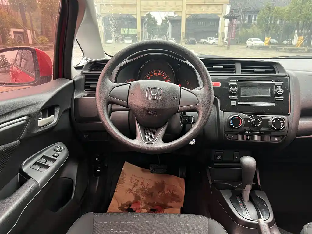 Honda Fit 2016 — фото 11