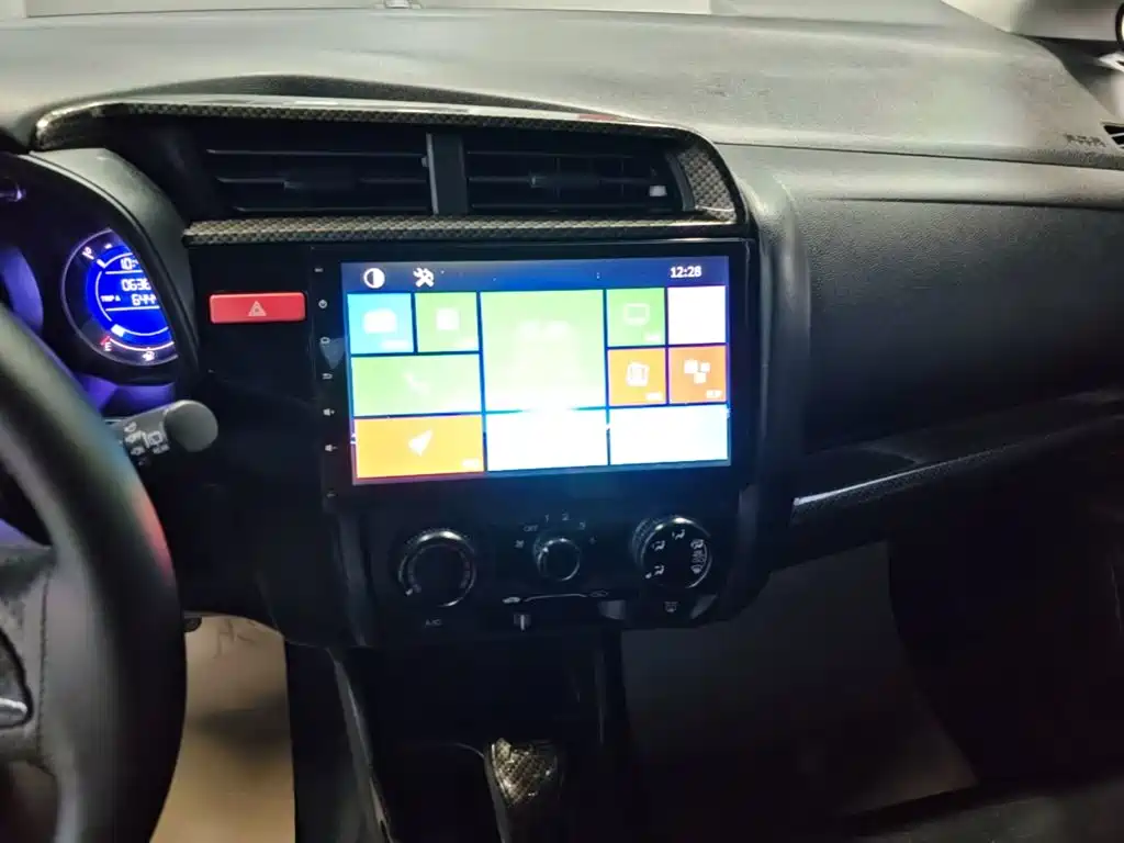 Honda Fit 2017 — фото 13