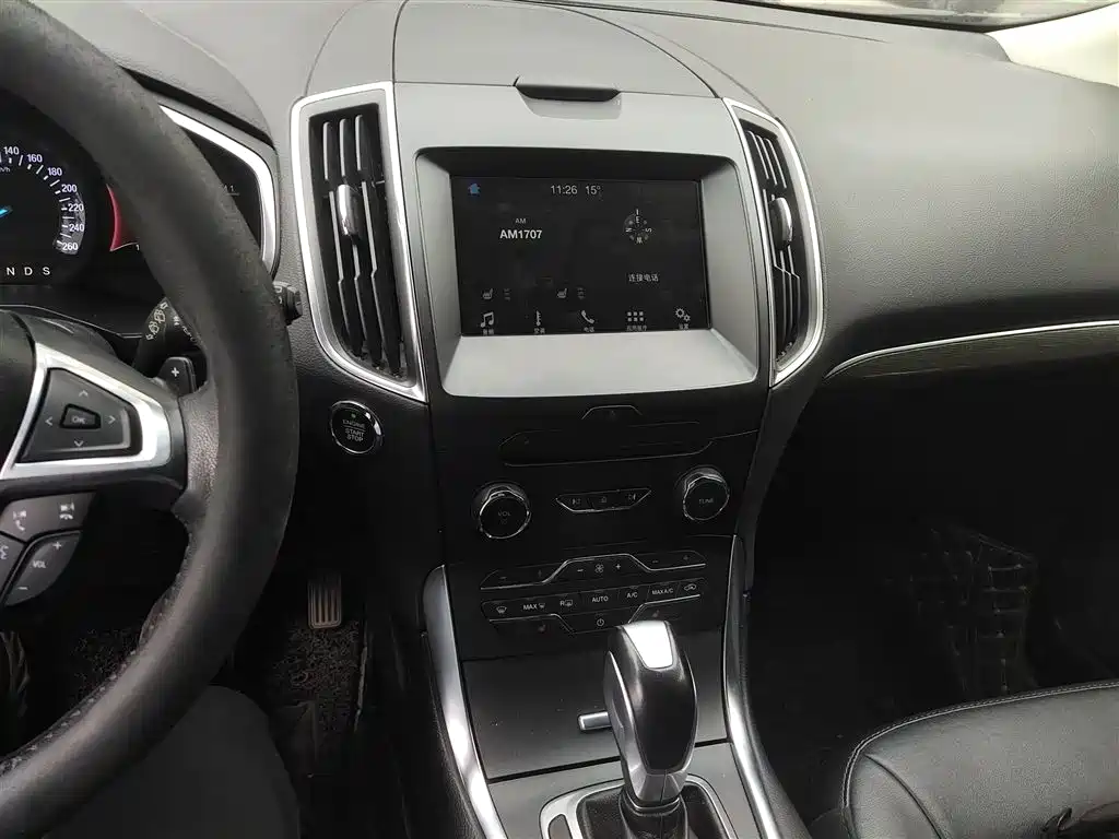 Ford Edge 2019 — фото 13