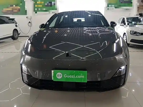 Lynk & Co Z20 2024