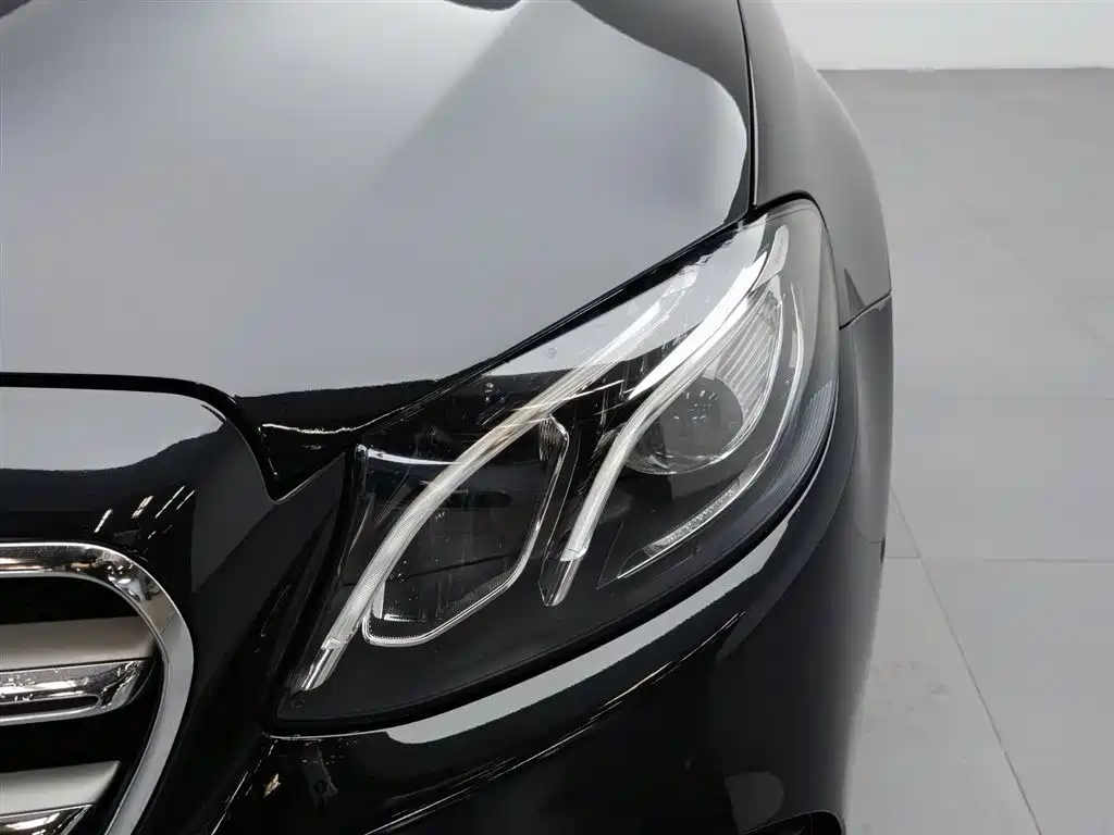 Mercedes-Benz E-Class 2018 — фото 7