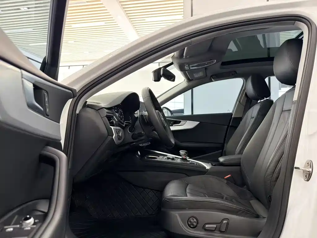 Audi A4L 2019