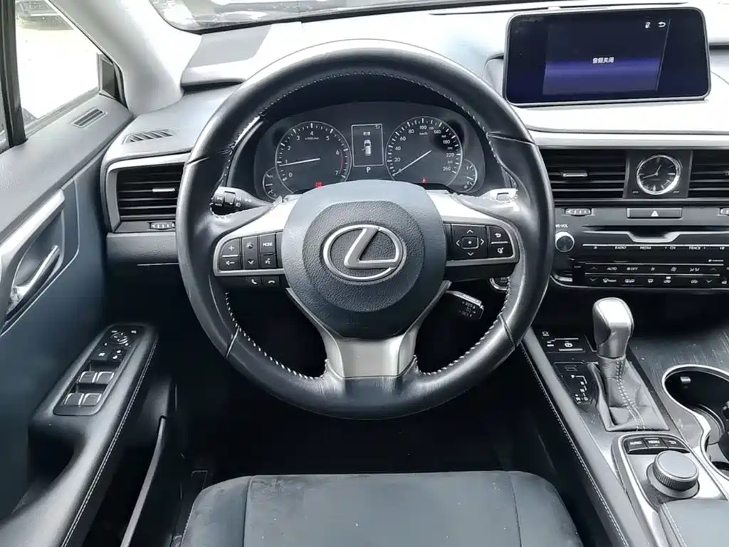Lexus RX 2017 — фото 11