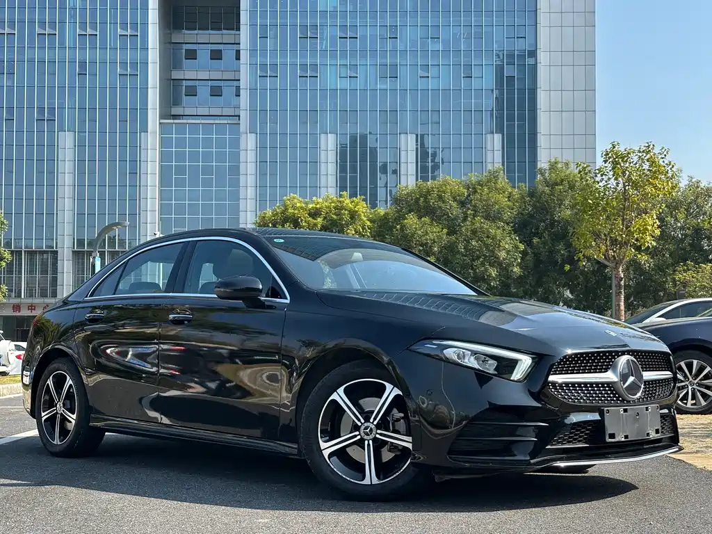 Mercedes-Benz A-Class 2023 — фото 3