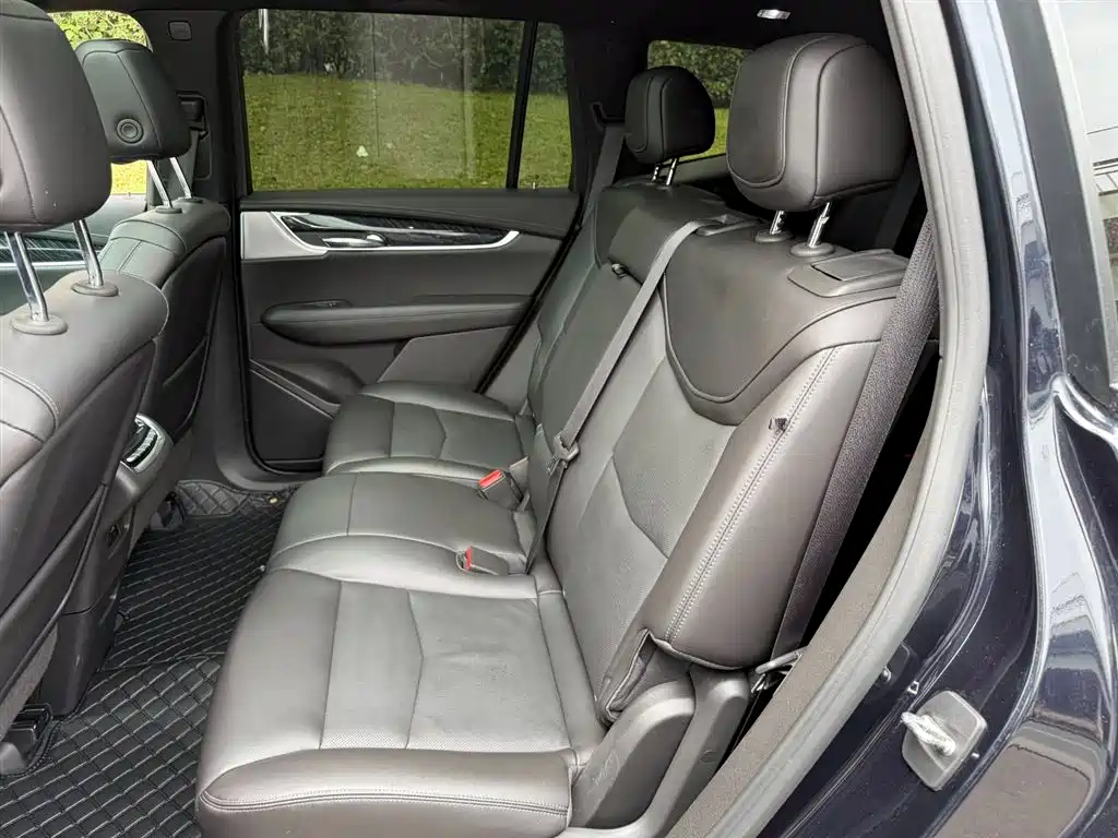 Cadillac XT6 2021 — фото 10