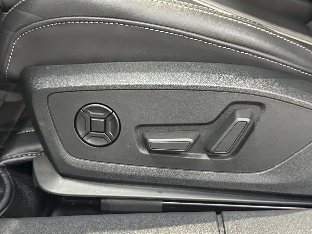 Audi A3 2023 — фото 18