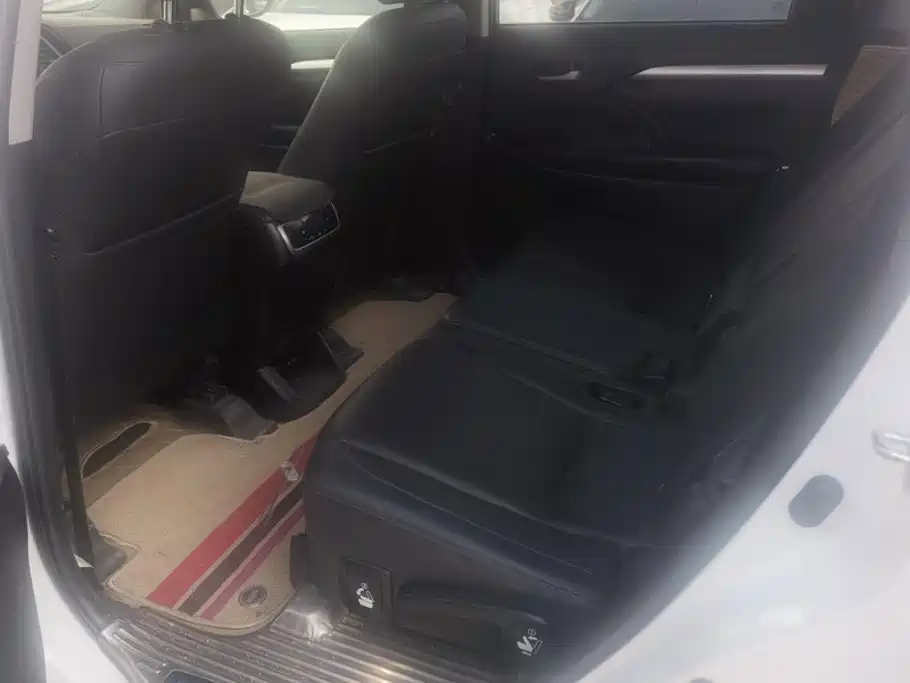 Toyota Highlander 2019 — фото 11