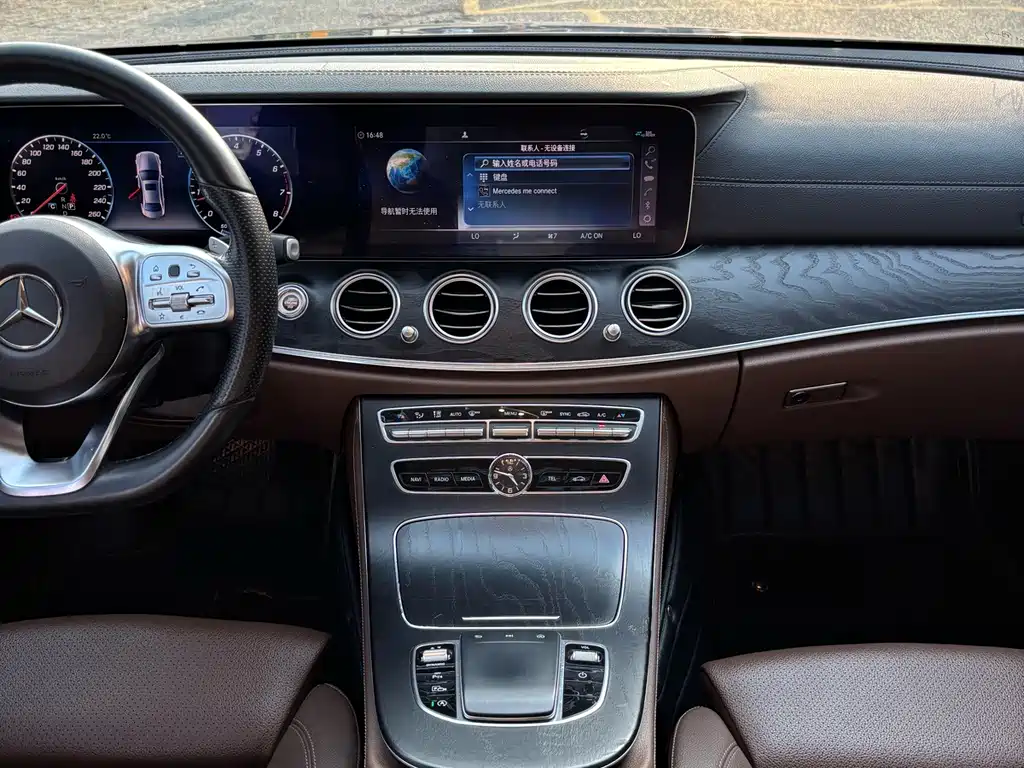 Mercedes-Benz E-Class 2019 — фото 17