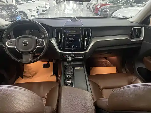 Volvo XC60 2020