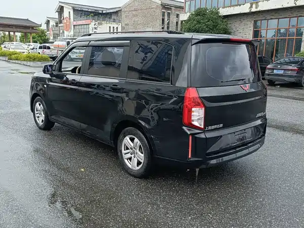 Wuling Hongguang PLUS 2019