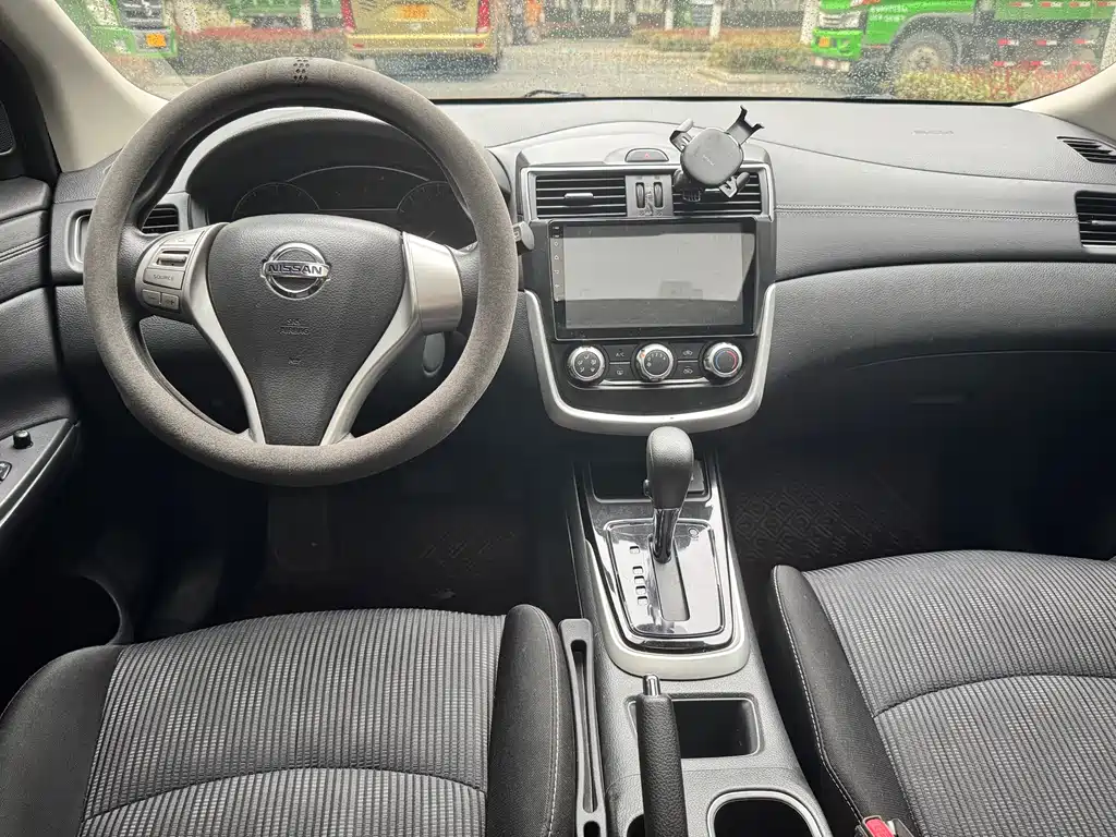 Nissan Tiida 2019 — фото 9