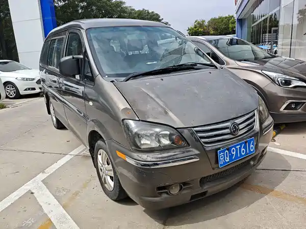 Dongfeng Lingzhi 2013