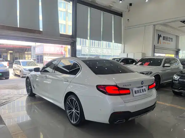 BMW 5 Series 2022