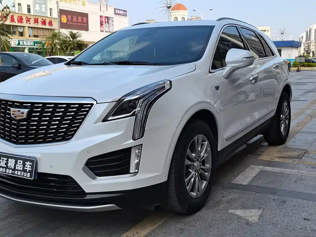 Cadillac XT5 2020 — фото 1