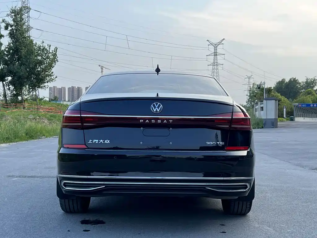 Volkswagen Passat 2024