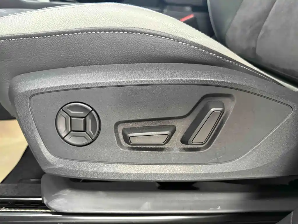 Audi Q3 2022 — фото 14