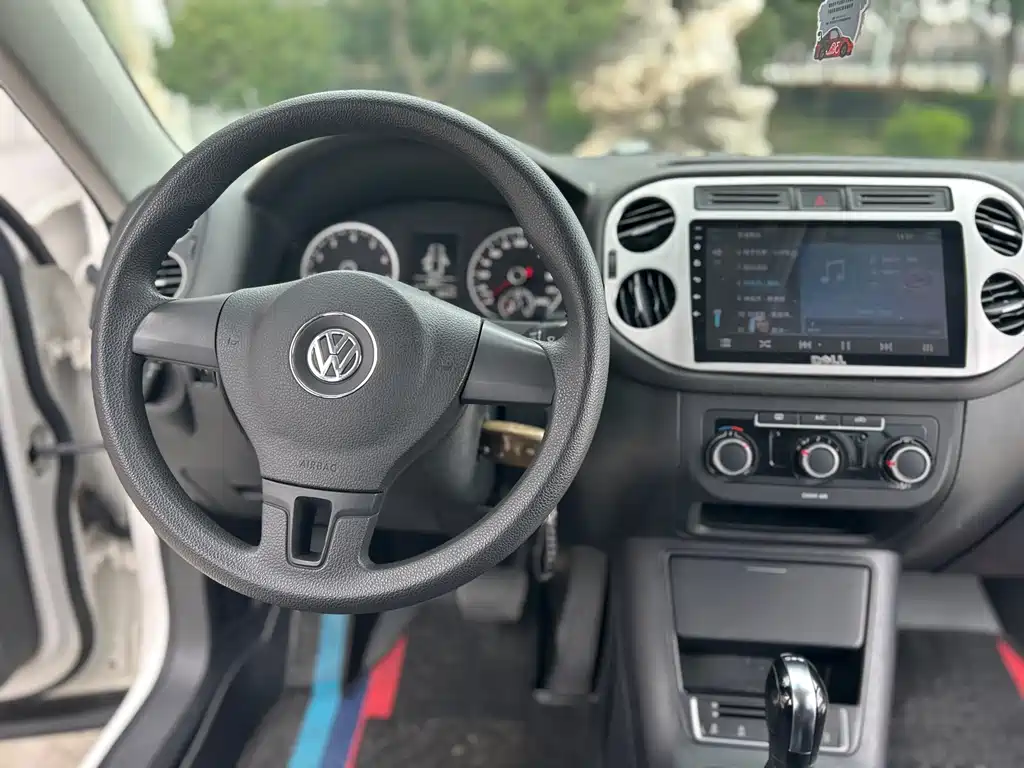 Volkswagen Tiguan 2018 — фото 11
