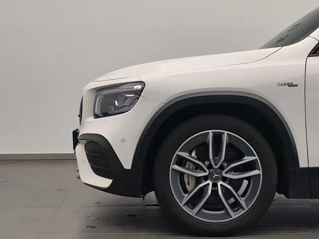 Mercedes-Benz GLB AMG 2021 — фото 17