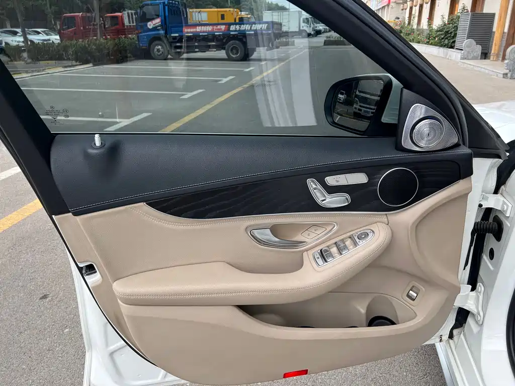Mercedes-Benz C-Class 2018 — фото 13