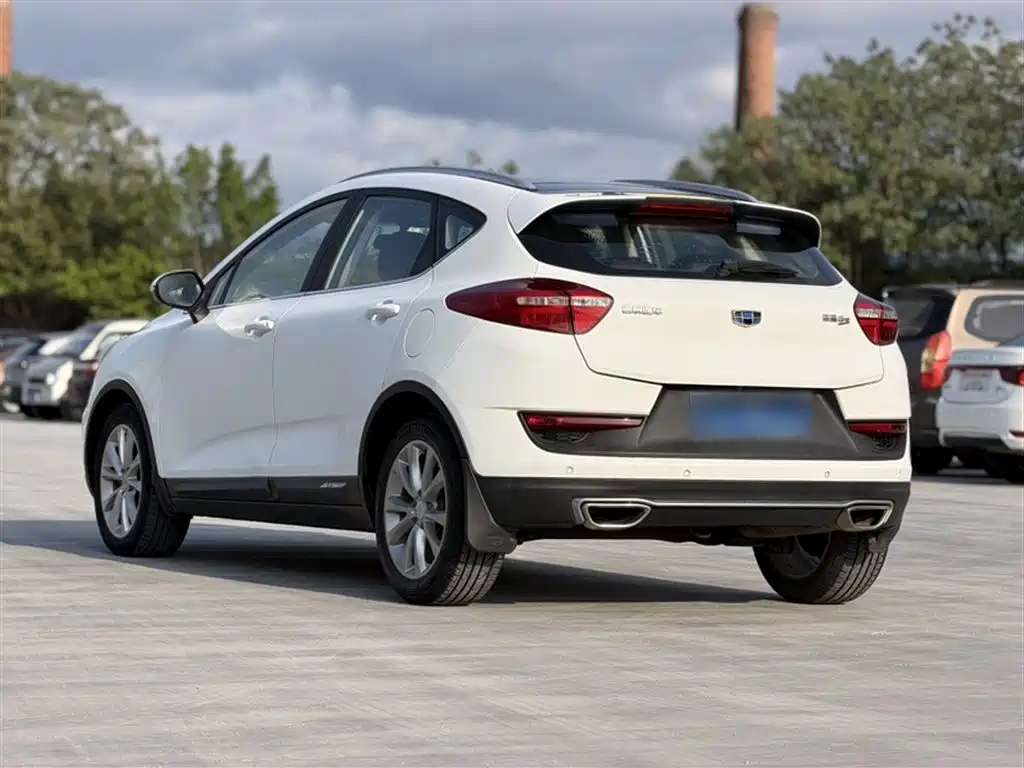 Geely Emgrand GS 2017 — фото 13