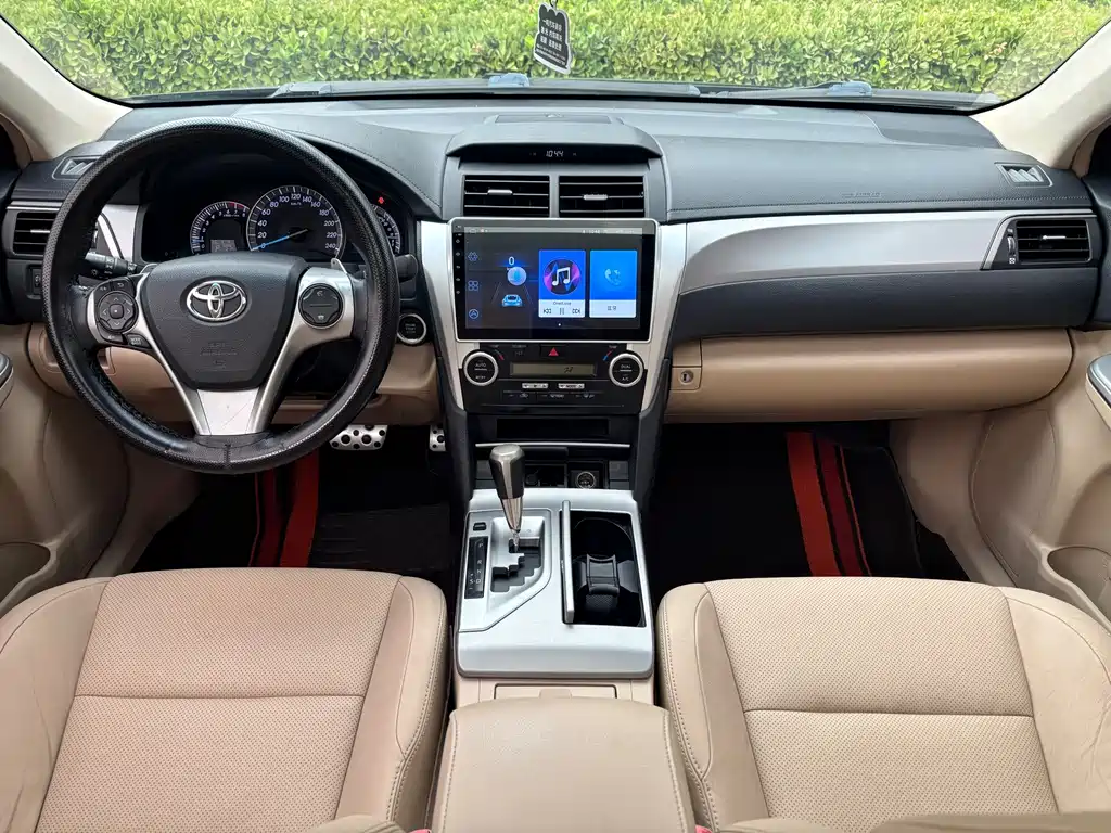 Toyota Camry 2012 — фото 9