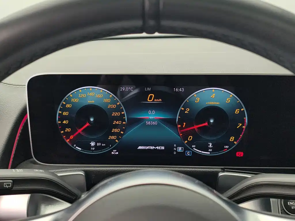 Mercedes-Benz GLB AMG 2021 — фото 9
