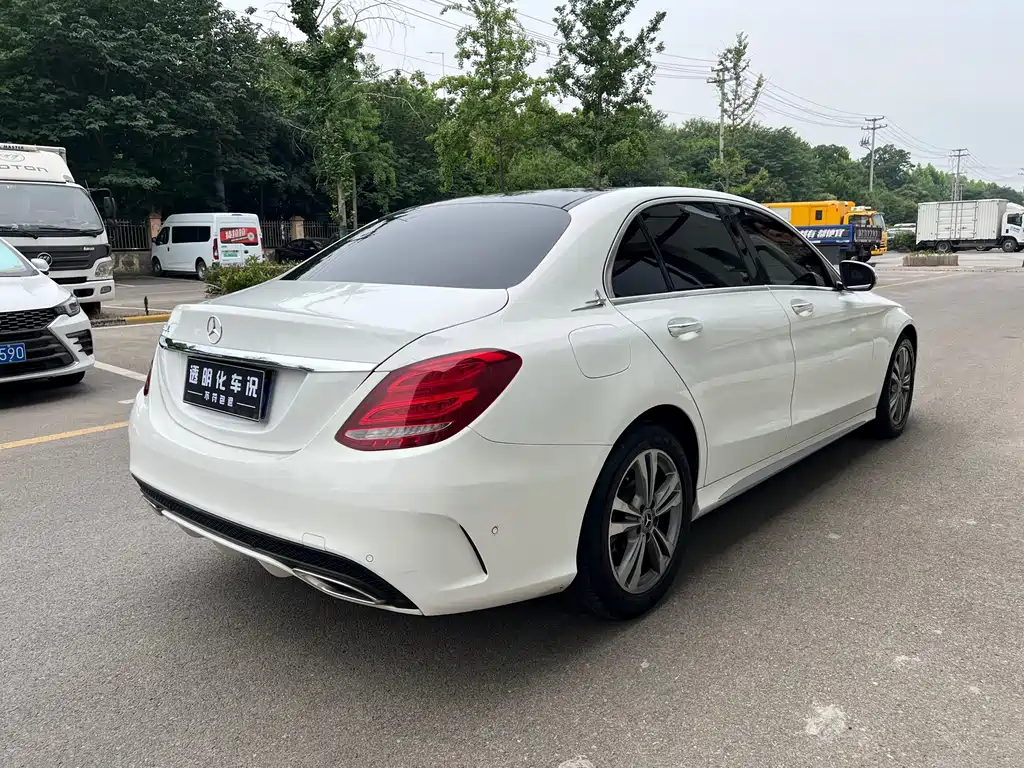 Mercedes-Benz C-Class 2018 — фото 9