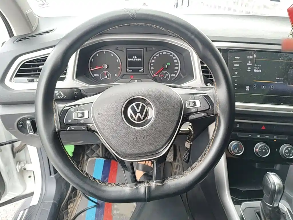 Volkswagen T-Roc 2021