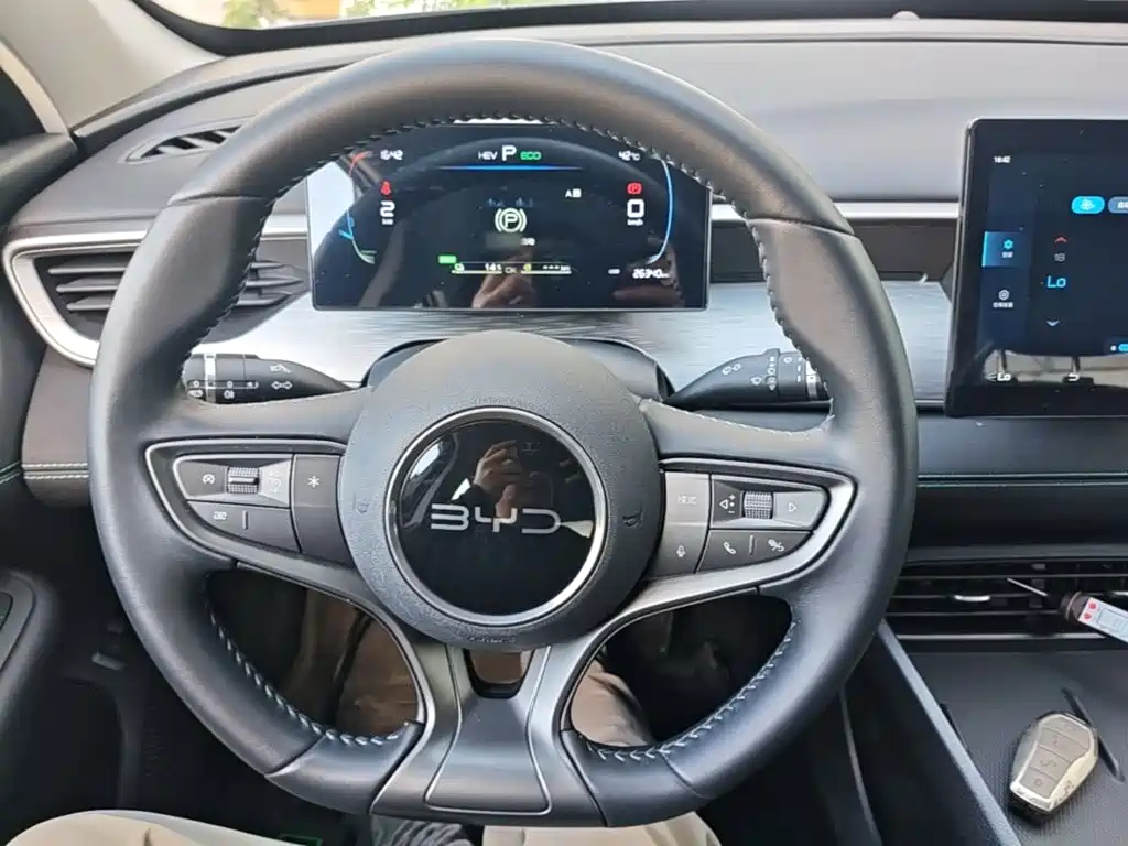BYD Seal 05 DM-i 2025 — фото 11
