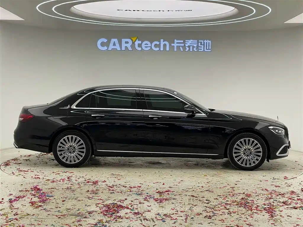 Mercedes-Benz E-Class 2023 — фото 4