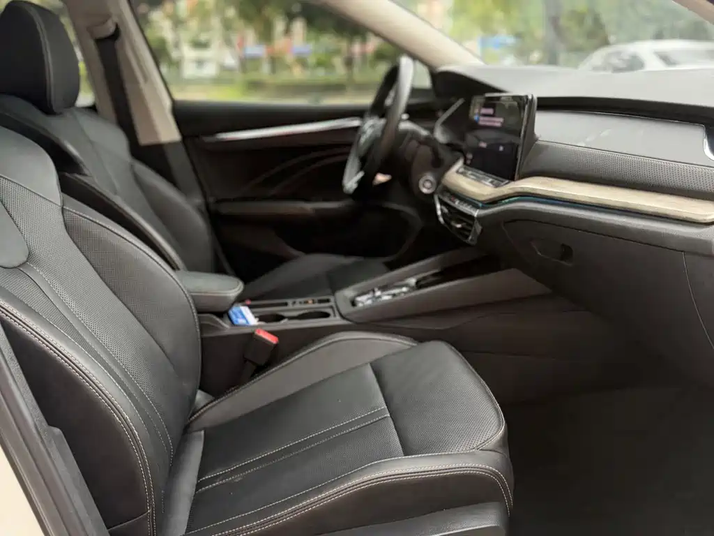 Skoda Octavia 2022 — фото 13