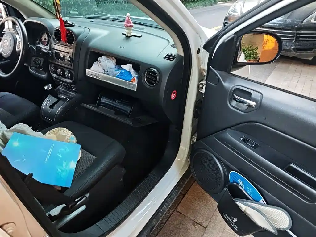 Jeep Compass 2015 — фото 20