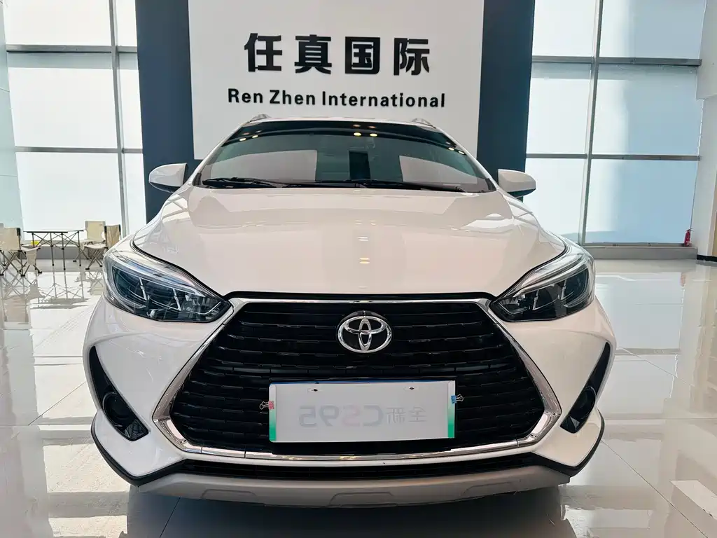 Toyota Yaris L 2022