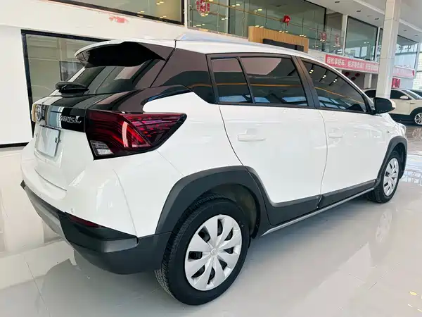 Toyota Yaris L 2022