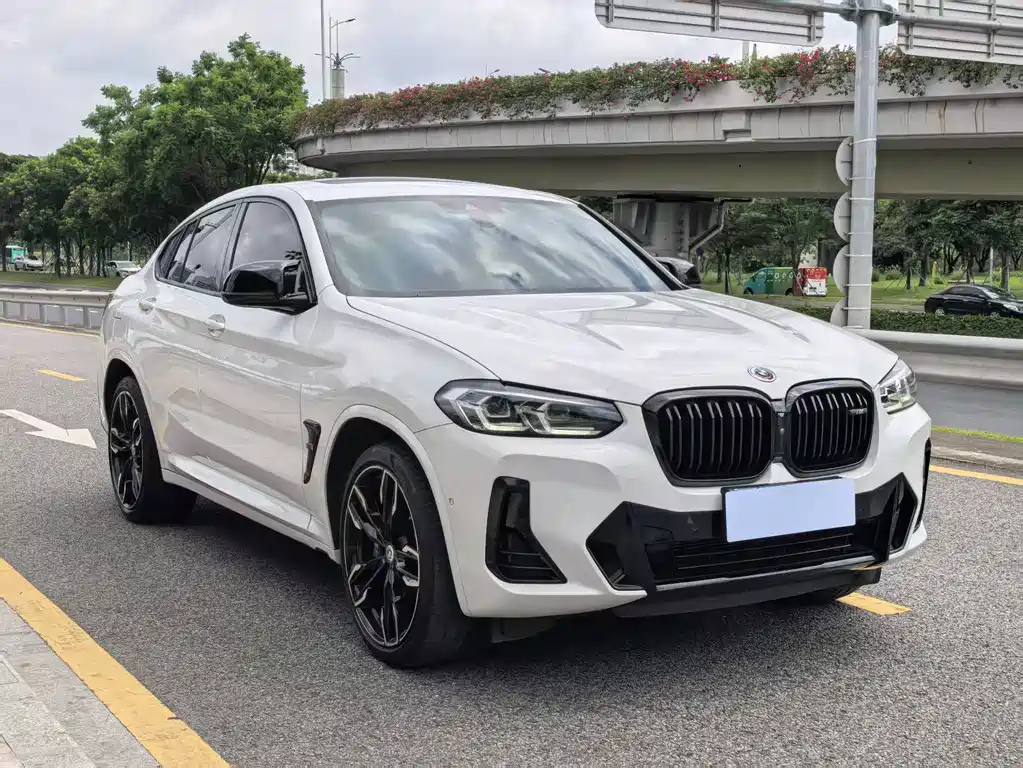 BMW X4 M40i 2022 — фото 3