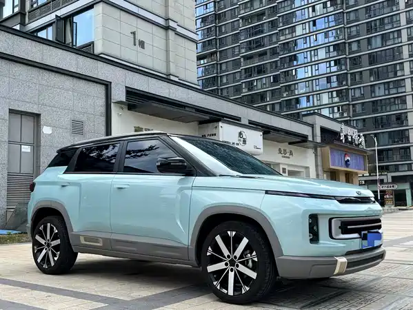Geely ICON 2023