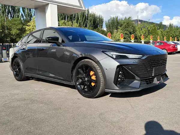 Changan UNI-V 2022