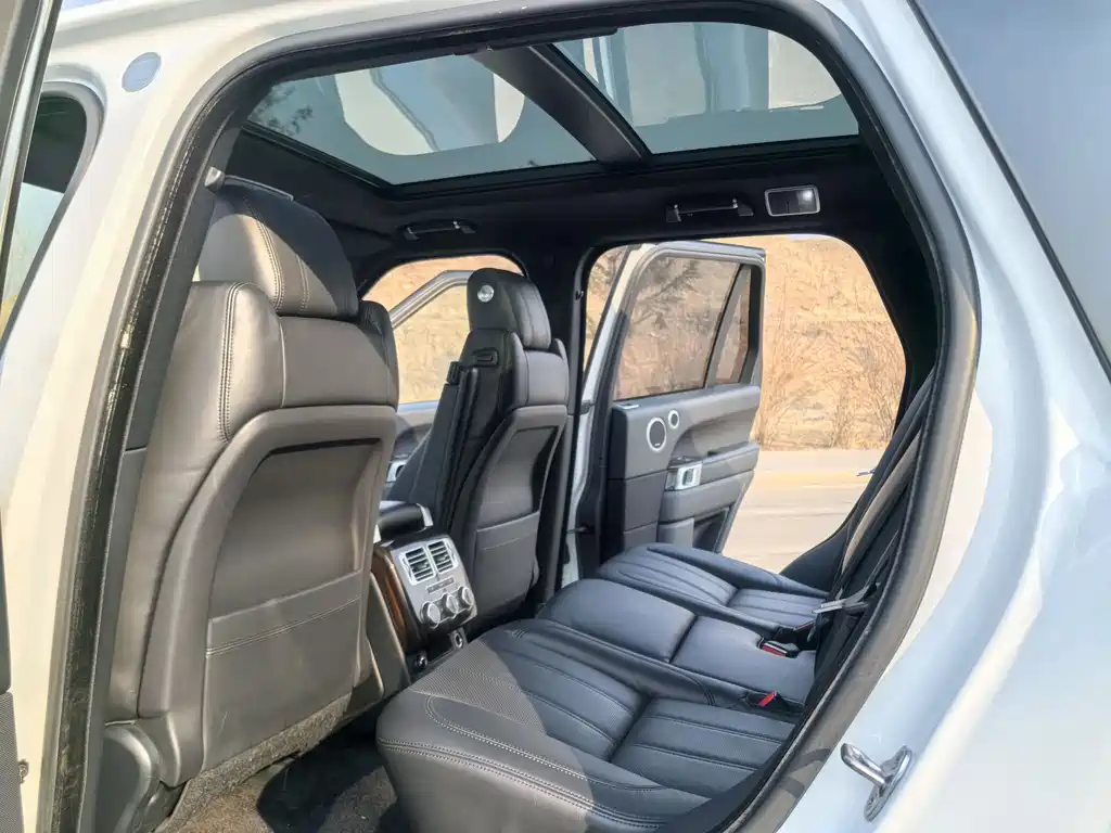 Land Rover Range Rover 2015 — фото 13