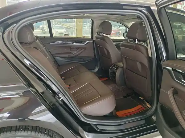 BMW 5 Series 2021