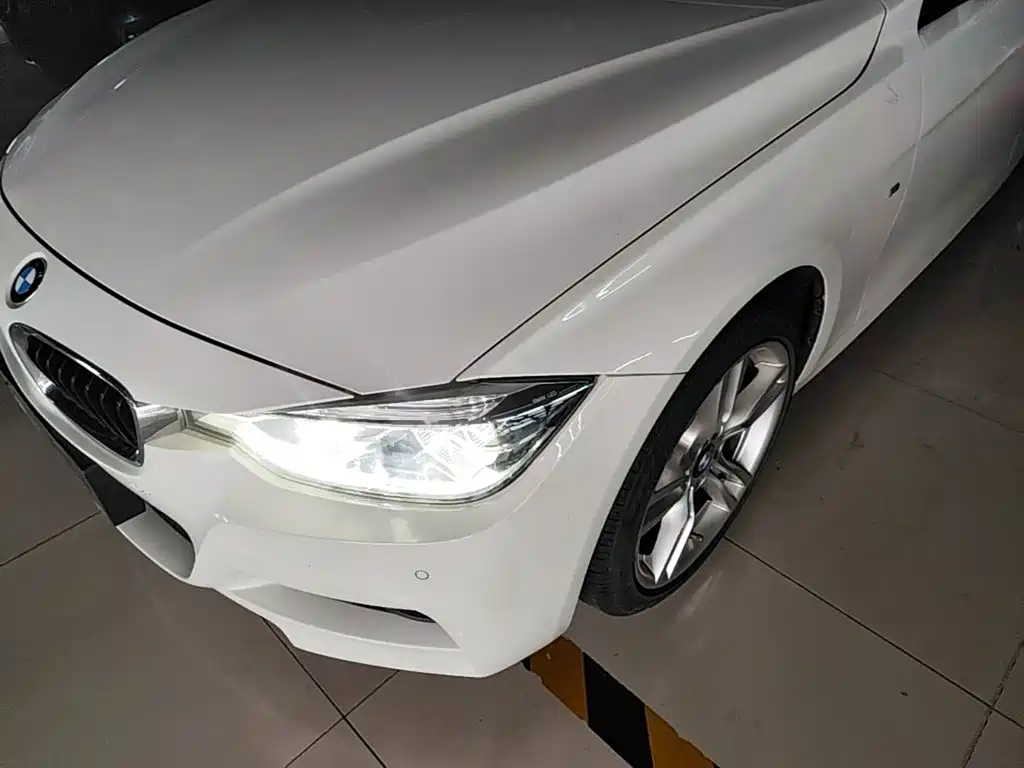 BMW 3 Series 2017 — фото 24