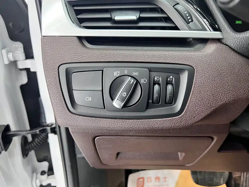 BMW X1 2022 — фото 9