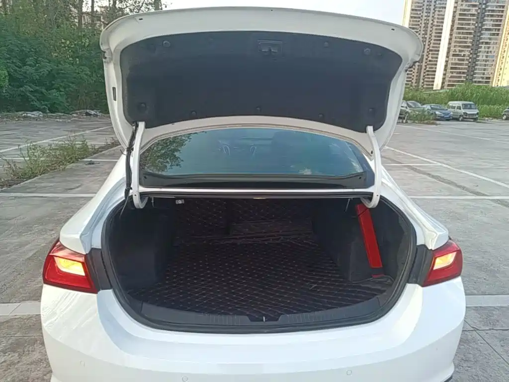 Chevrolet Malibu XL 2017 — фото 19