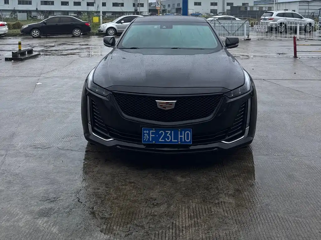 Cadillac CT5 2021 — фото 1