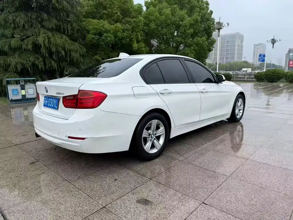 BMW 3 Series 2012