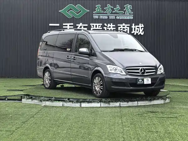 Mercedes-Benz Viano 2013