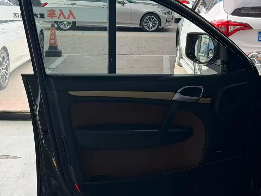 Porsche Cayenne 2010