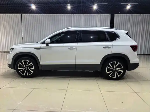 Volkswagen Tharu 2020