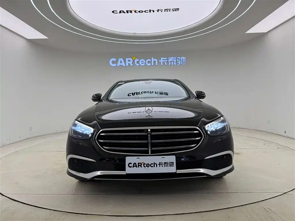 Mercedes-Benz E-Class 2022 — фото 4