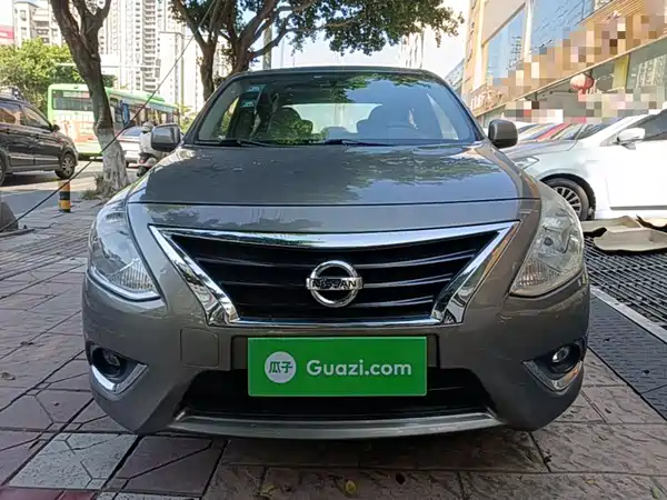 Nissan Sunny 2015