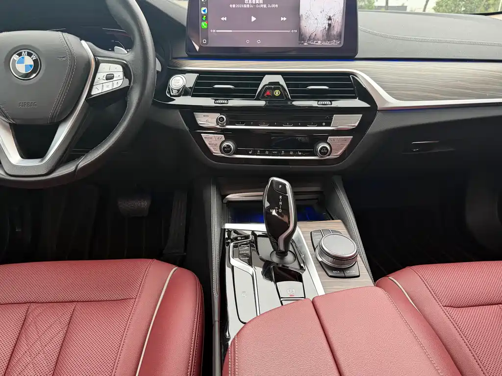 BMW 5 Series 2023 — фото 16